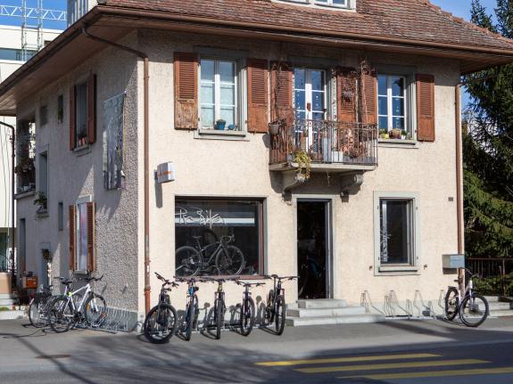 ProBike Lyss integriert in die Autobahn-Garage Lyss